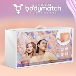   IntoYou Bodymatch szilikon boxer, integrált realisztikus dildóval (18 cm - világos bőrszín)