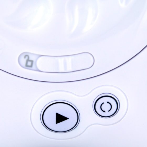 Sqweel V2.0 rotációs orál-szex szimulátor (fehér)